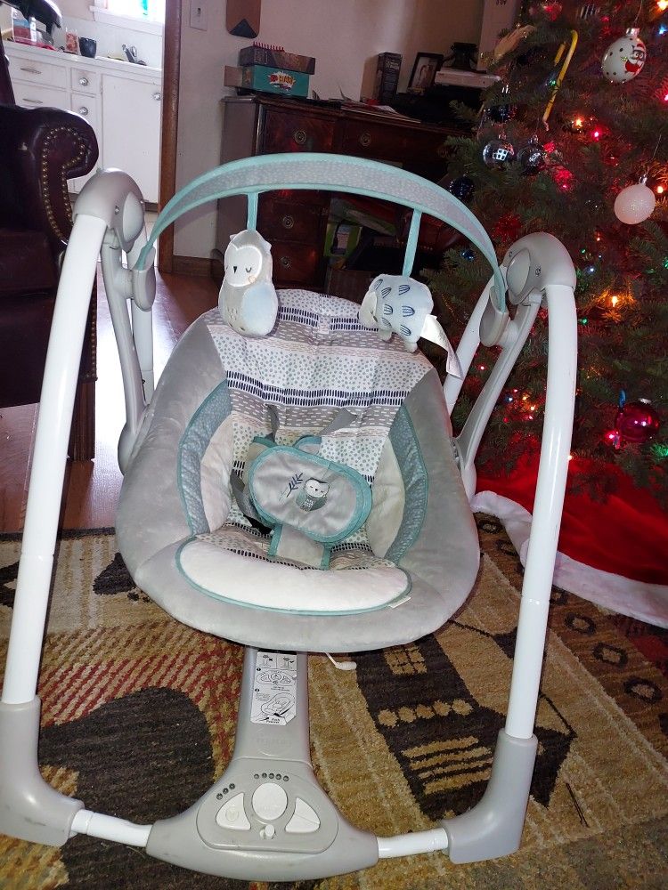 Baby Swing , Barely Used!!