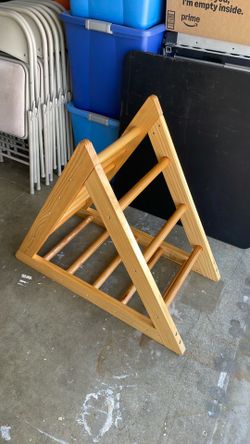 Montessori climbing triangle