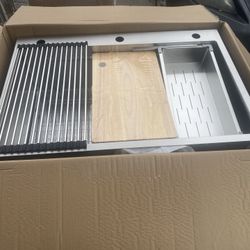 Brand New Luxury Stainless Steel Kitchen Sink 33×22 For 140