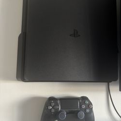 PS4 Used Like New $160