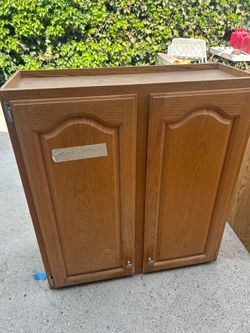 Kitchen Cabinets (READ BELOW)