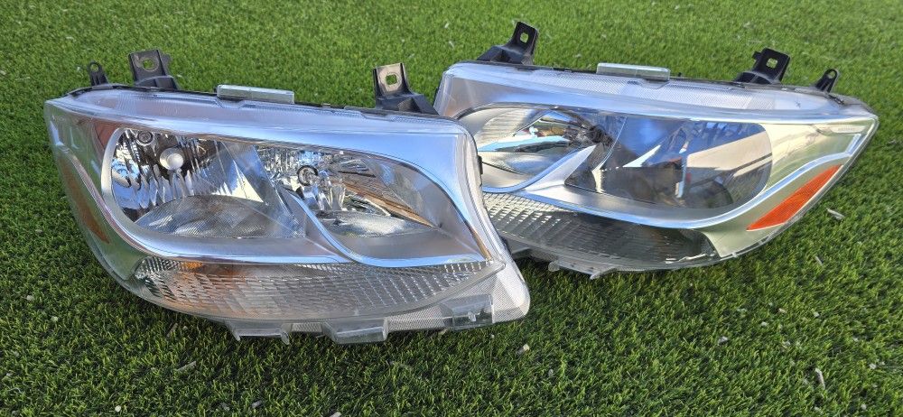 2019 - 2023 Mercedes Benz Sprinter OEM Headlights