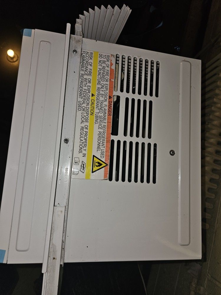 G.E Window Air Conditioner 