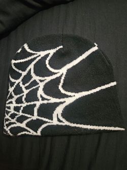 Spiderweb beanie
