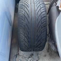 275/30ZR19 96W BMW 535i 2008 Tire
