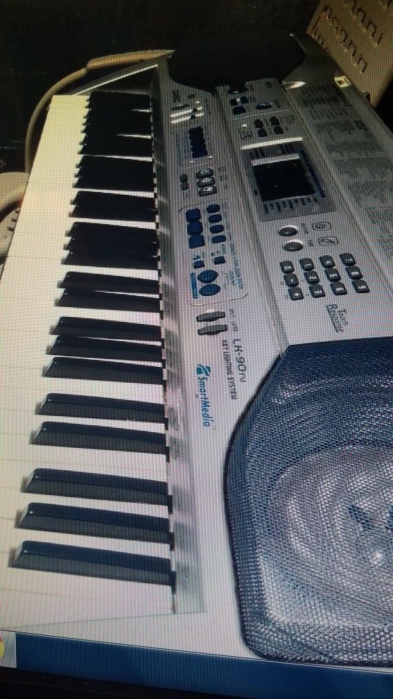 Casio Keyboard w/new Adapter AC.
