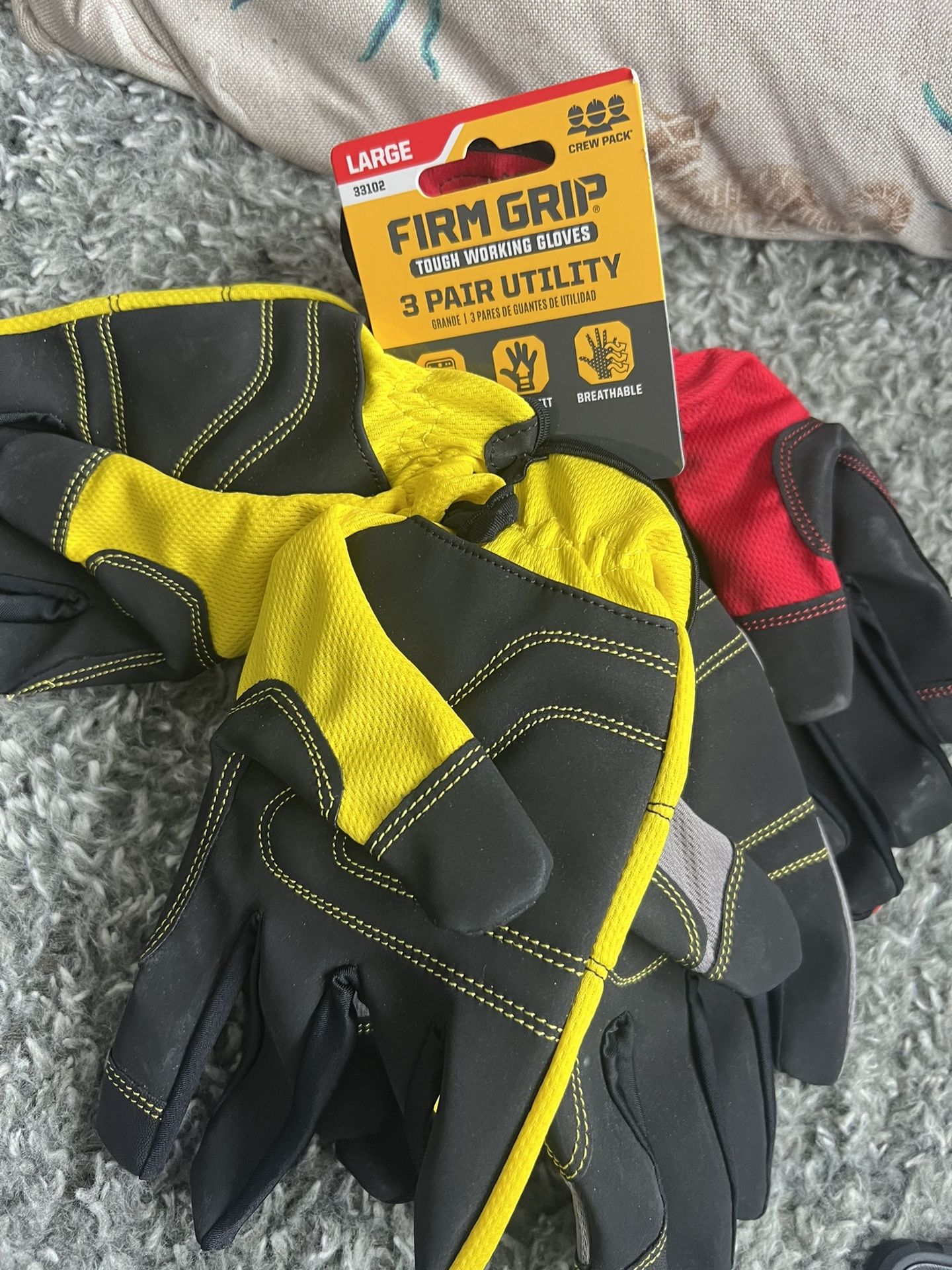 New Large Three Firm Grip Pair Utility Gloves$8.00