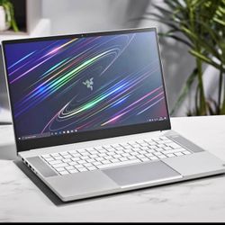 Razer Blade 15 Advanced - Mercury White (RTX 2070, 240Hz, i7) - Rare Edition
