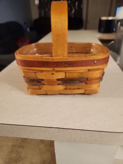 Miniature longenberger mapletree basket