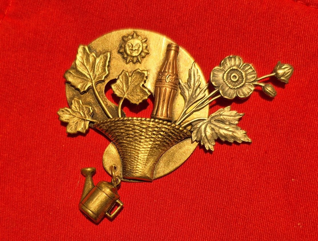 SUSAN L. RICHARDSON 1995 Charm Pin Brooch Dangle Mixed Metals Flowers