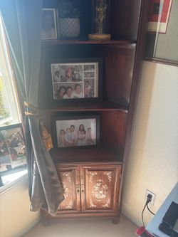 Solid Wood Corner Display Cabinet with Storage – Excellent Condition