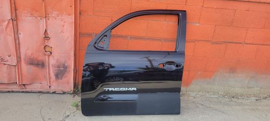 2016 Toyota Tacoma L Front Door And L Rear Door