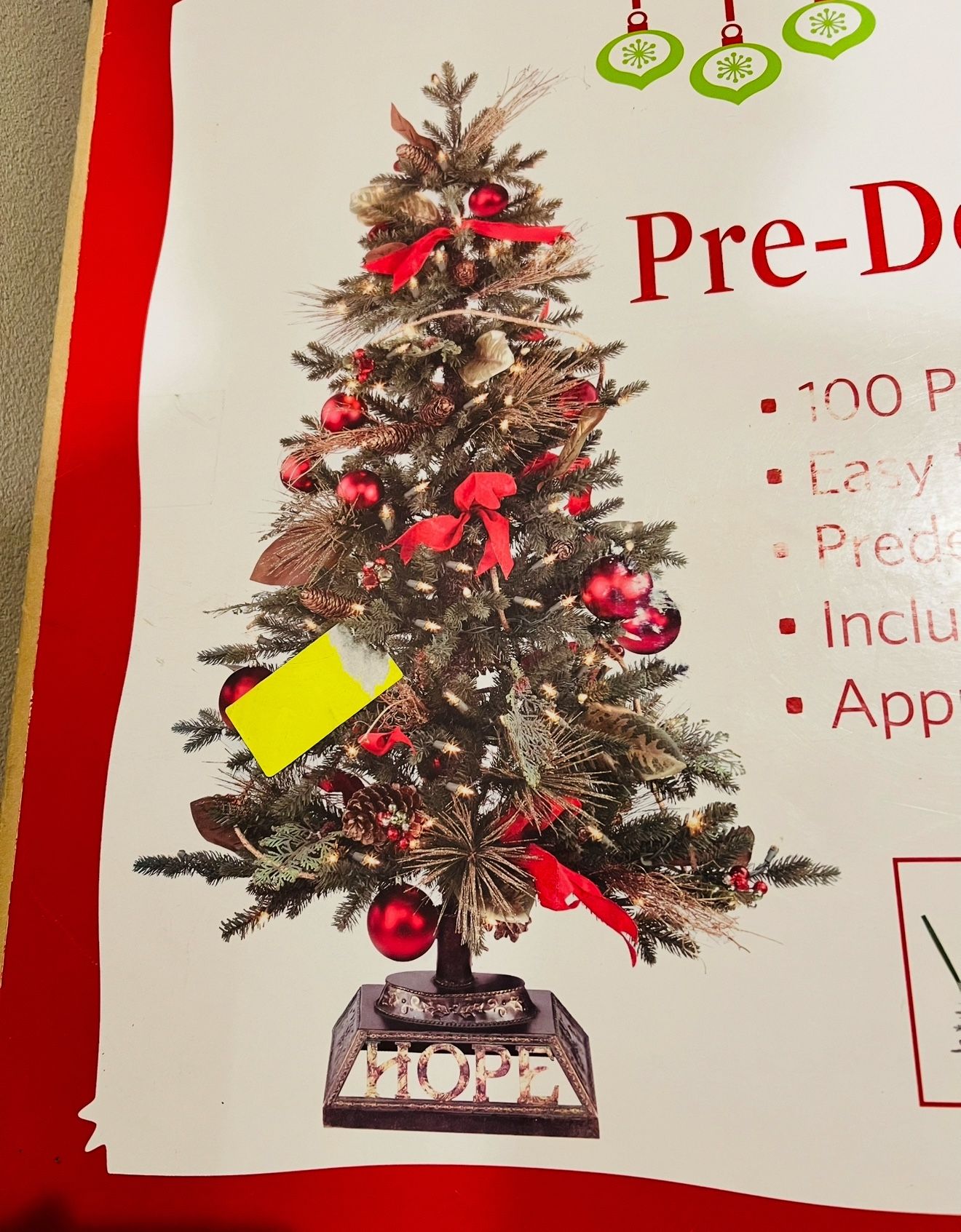 Member’s Mark Brand Of Pre-Decorated And Pre Lit Tree 4 Feet 