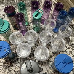 New Plastic Bottles And Cups 21 Total Take For $20 Firm Crafts 