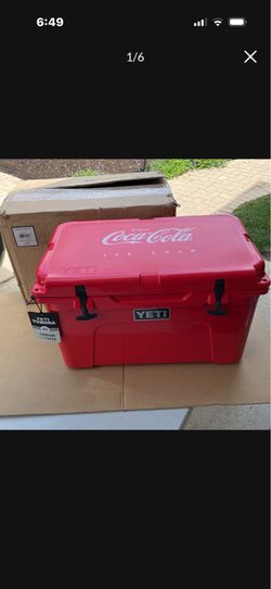 YETI Tundra 45 Coca-Cola Red (New)