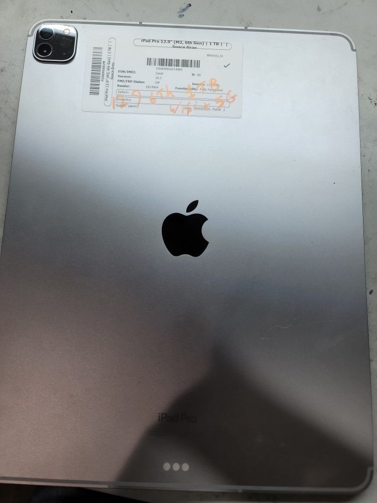 Ipad Pro 12.9 6th Gen, 1TB , WiFi And 5G