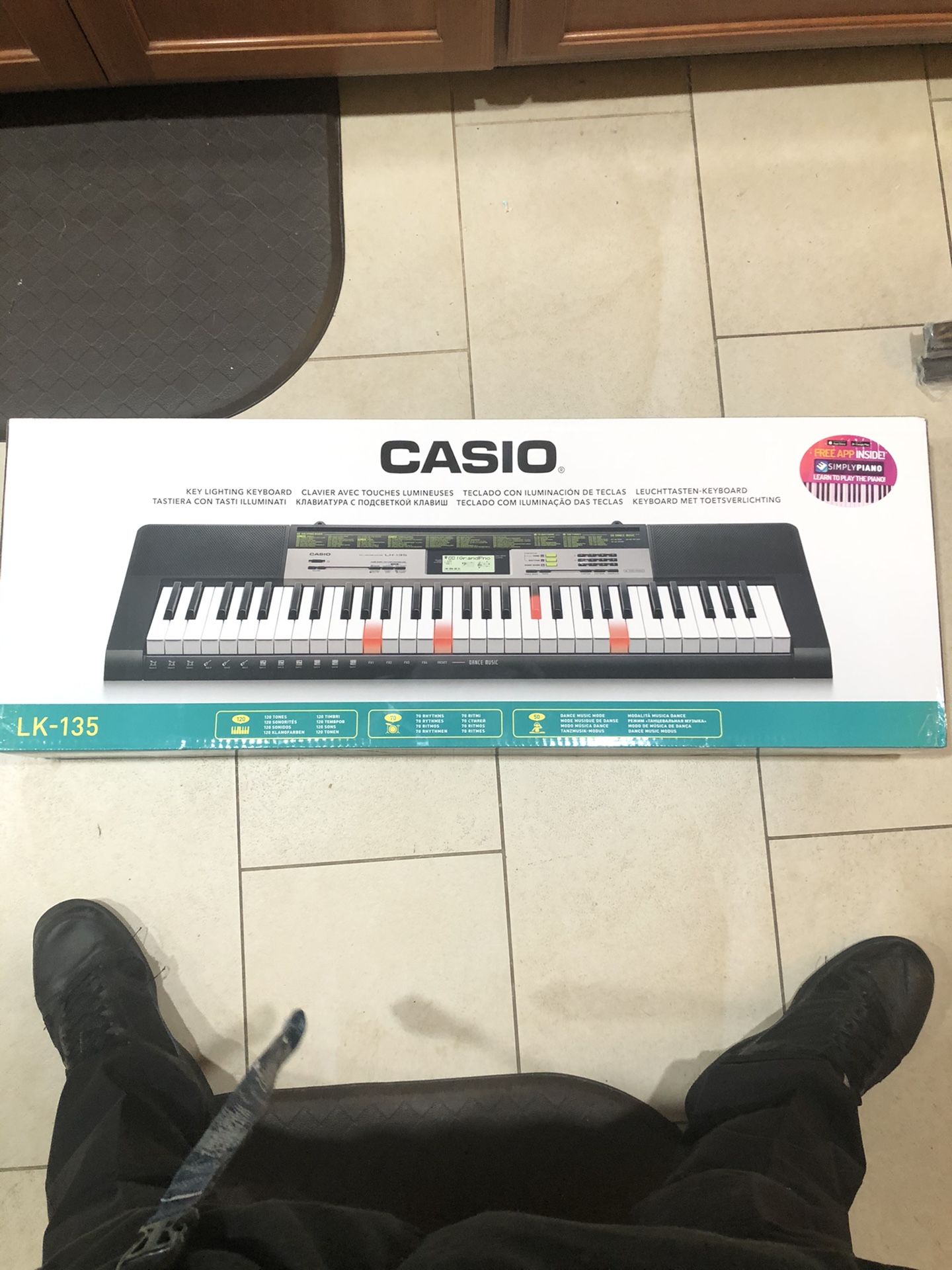Casio piano Keyboard & Piano stand (61 keys/ Brand New)