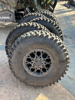 Used Polaris Pro R Wheels 