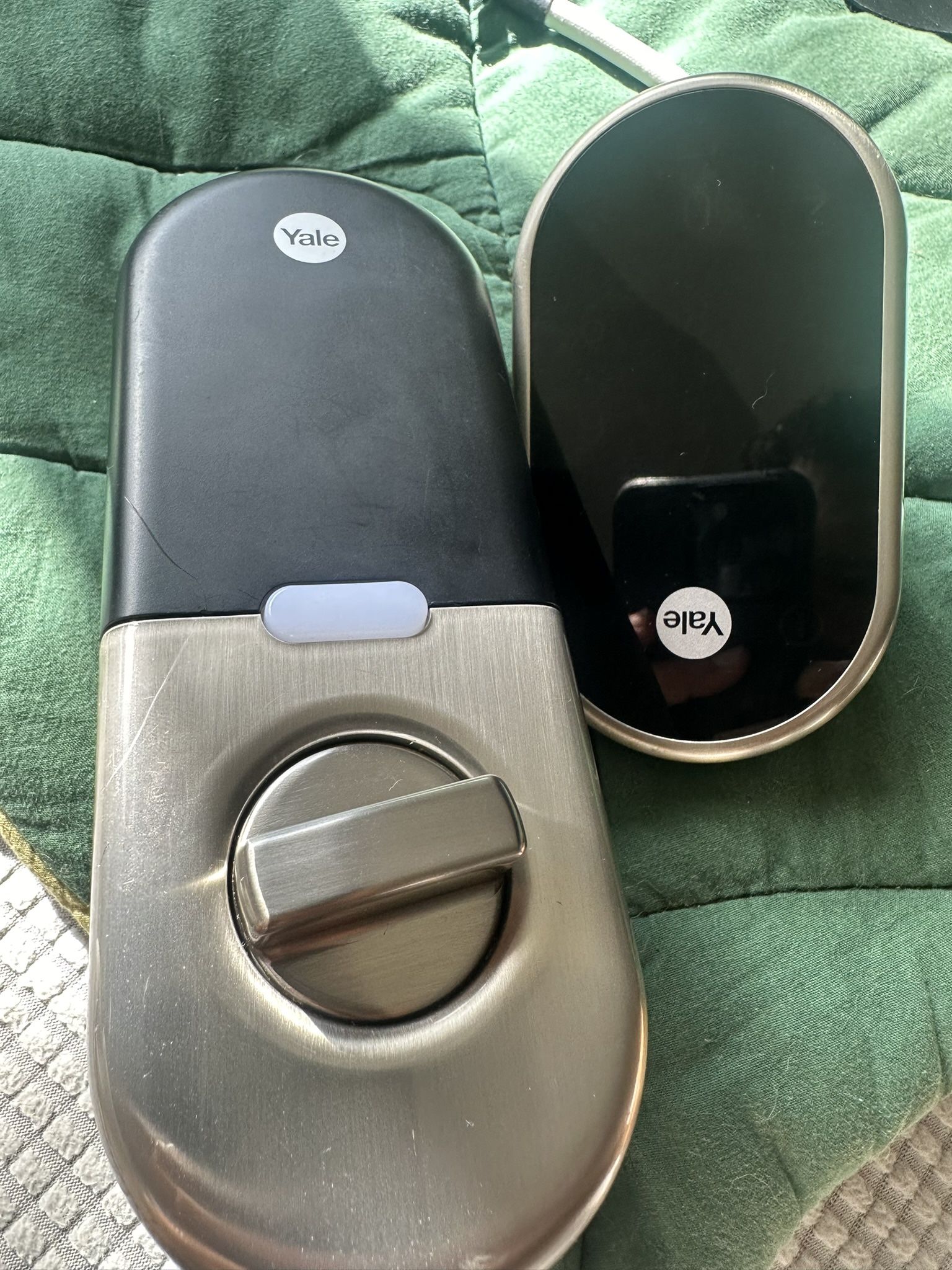 Yale Smart lock touchscreen