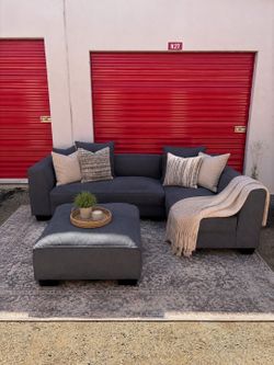 Blue Sectional Sofa with Ottoman – Clean & Stylish