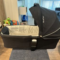 Nuna Bassinet