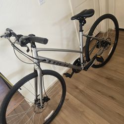 Trek Fx I Hybrid Road Bike Medium Size 