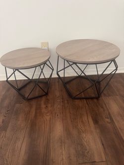 Vasagle Grey Coffee Tables Set of 2 – Like New, Round Wooden Top – Pensacola, FL