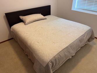 King bed with wood/ metal frame