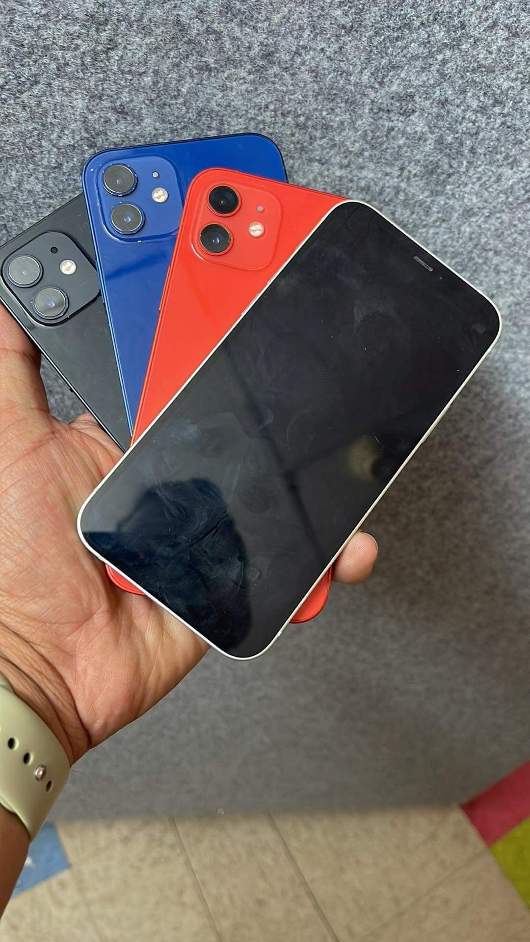 Apple iPhone 12 128 gb unlocked with store warranty