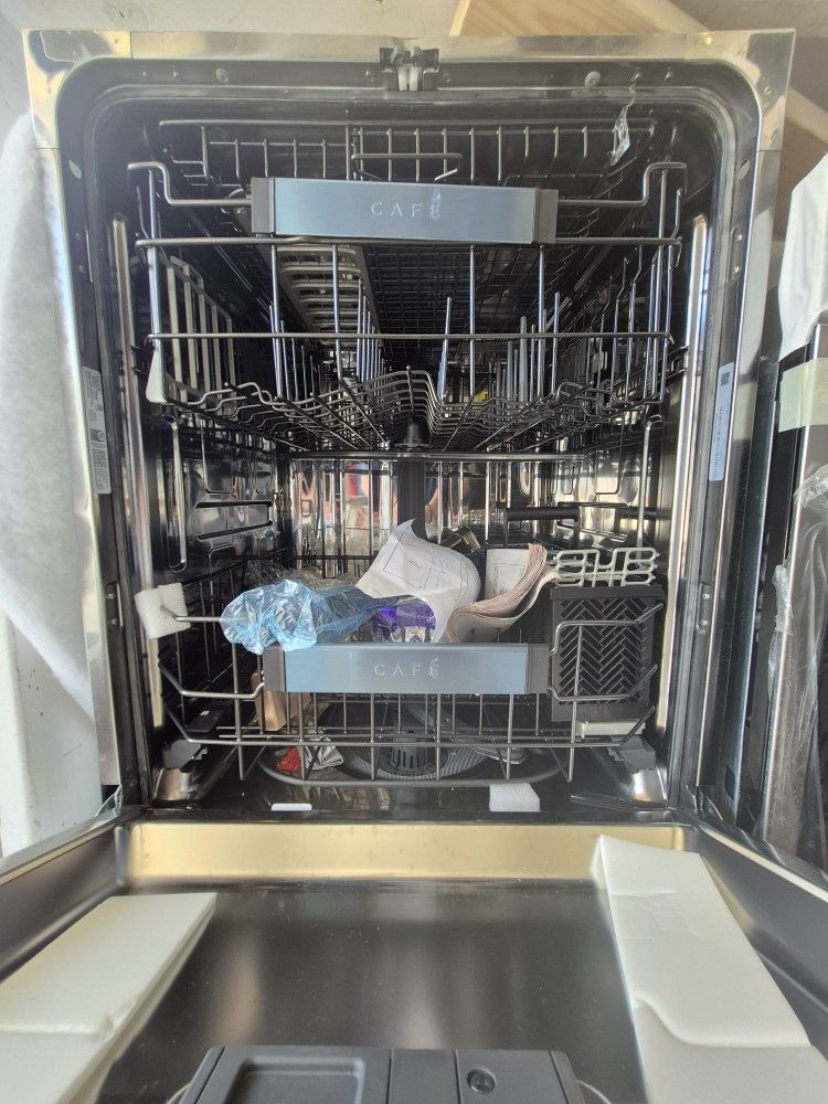 New Open Box GE Cafe 24" Built-In White Dishwasher w/ YEAR Warranty