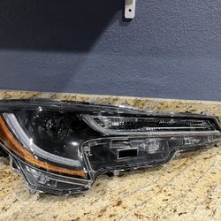 Toyota Corolla headlight Right Side OEM 