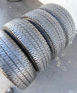 275 70 R 18 vendo llantas usadas marca Michelin