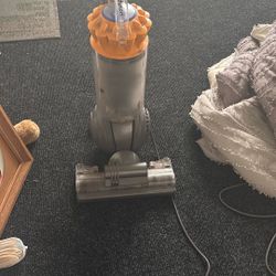 Dyson Ball Vacuume