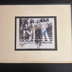 Van  Halen  Frame  Signatures
