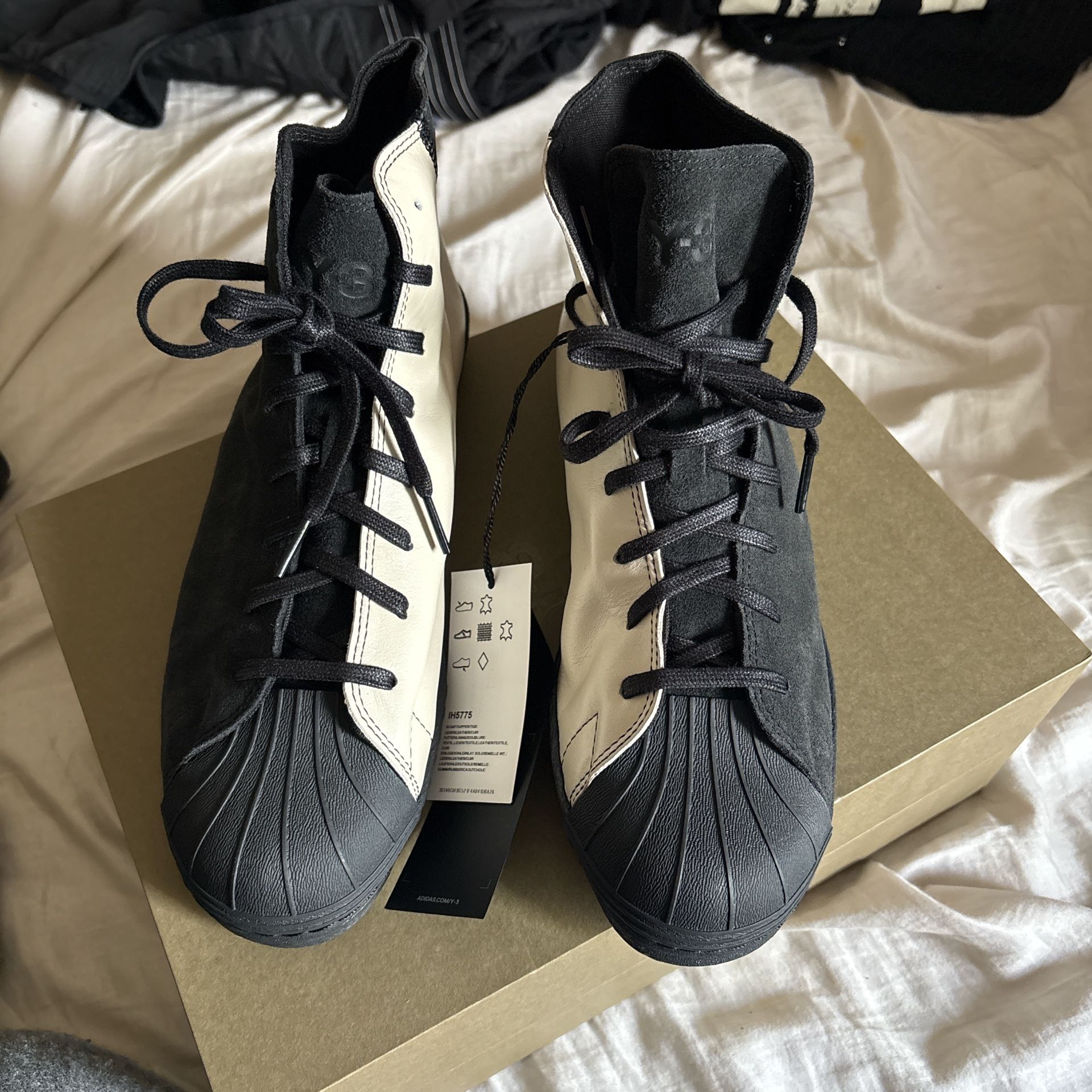 Adidas Y-3 pro model black size 9.5 men, 10.5 women black sneakers, Y-3 design, pro model, high-top, athletic footwear, monochrome, performance shoe