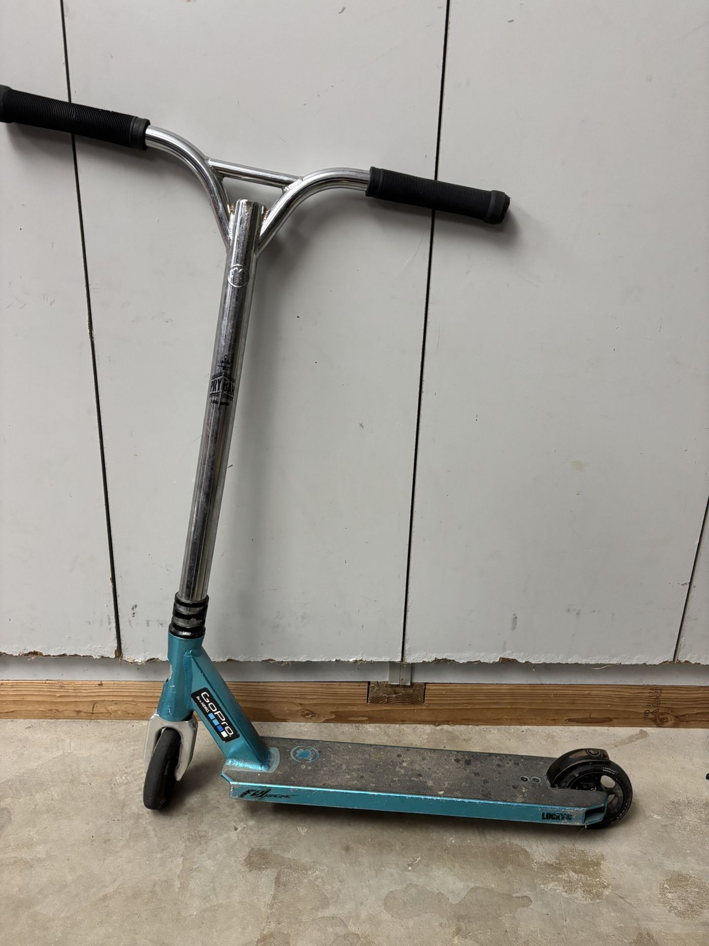 Lucky 2017 Prospect Pro - Black/teal- Scooter