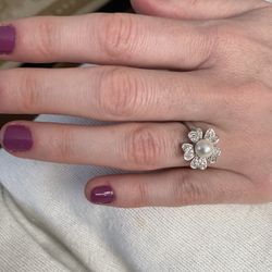 Pearl Diamond ring new