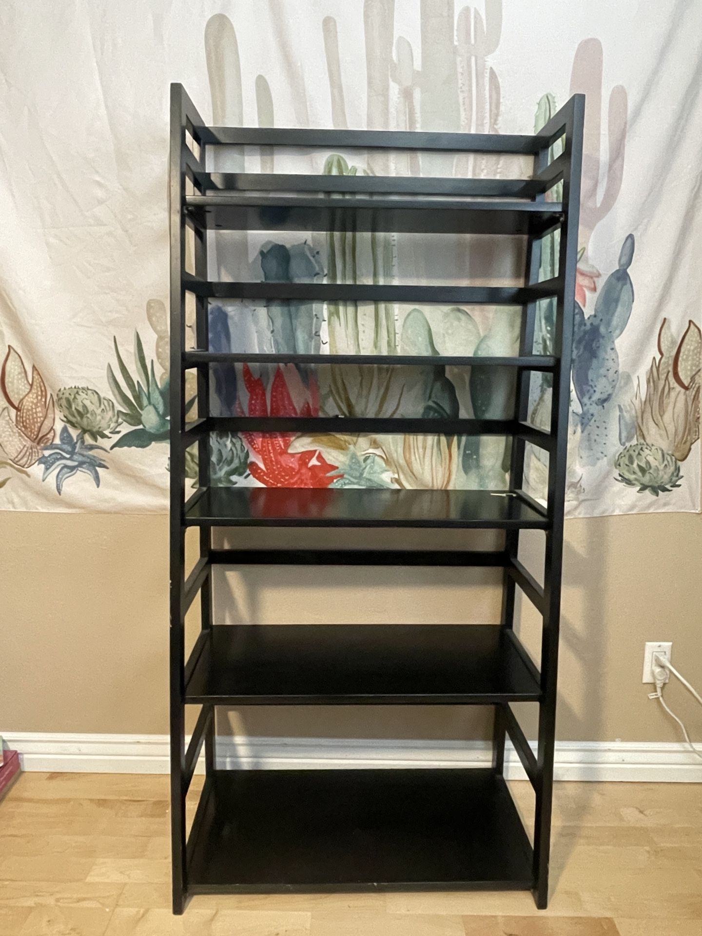 Free Bookshelf