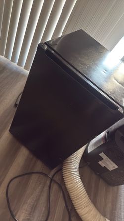 Mini fridge