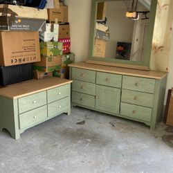 Dresser Set 