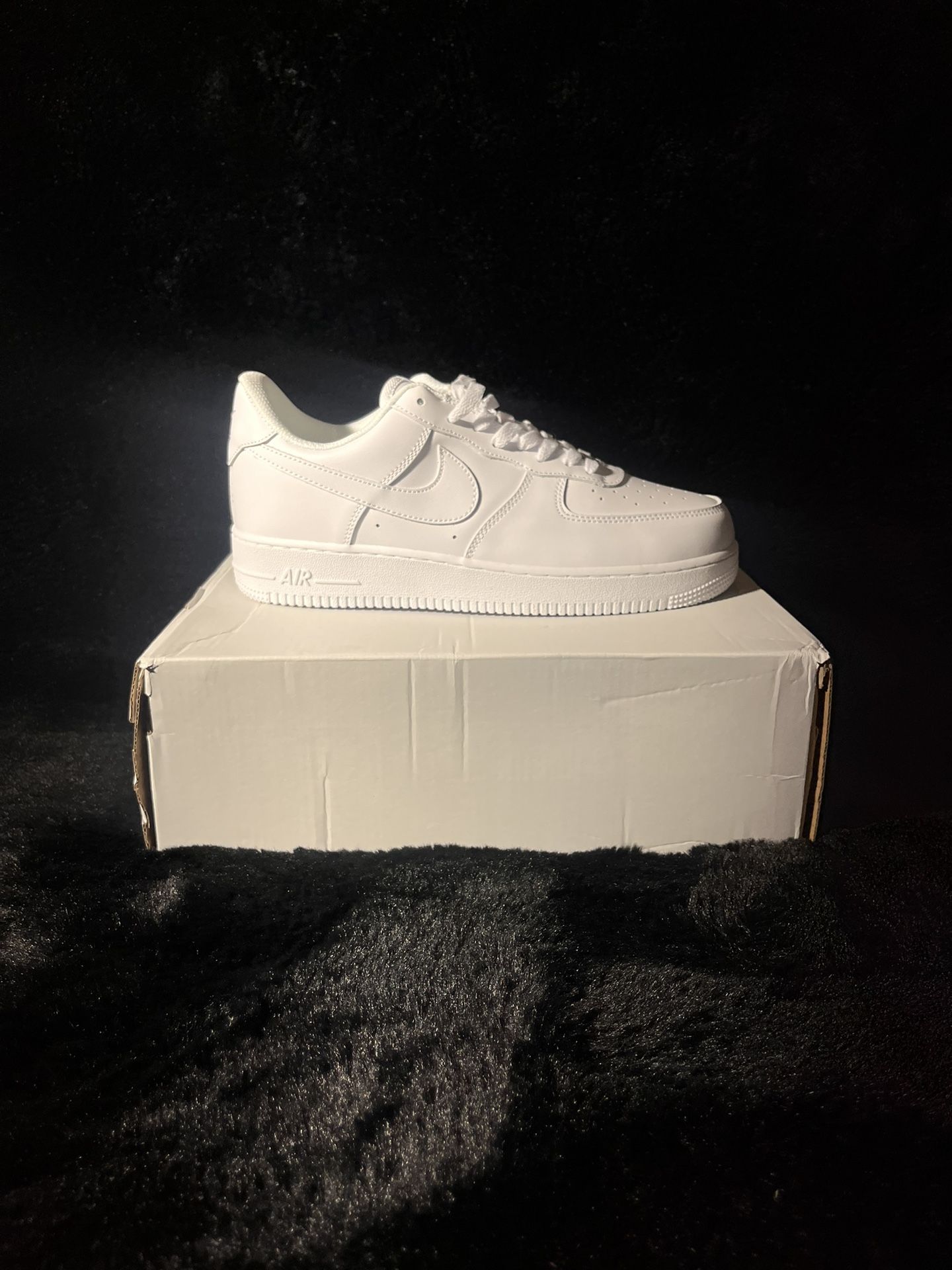 Nike White Air Force 1