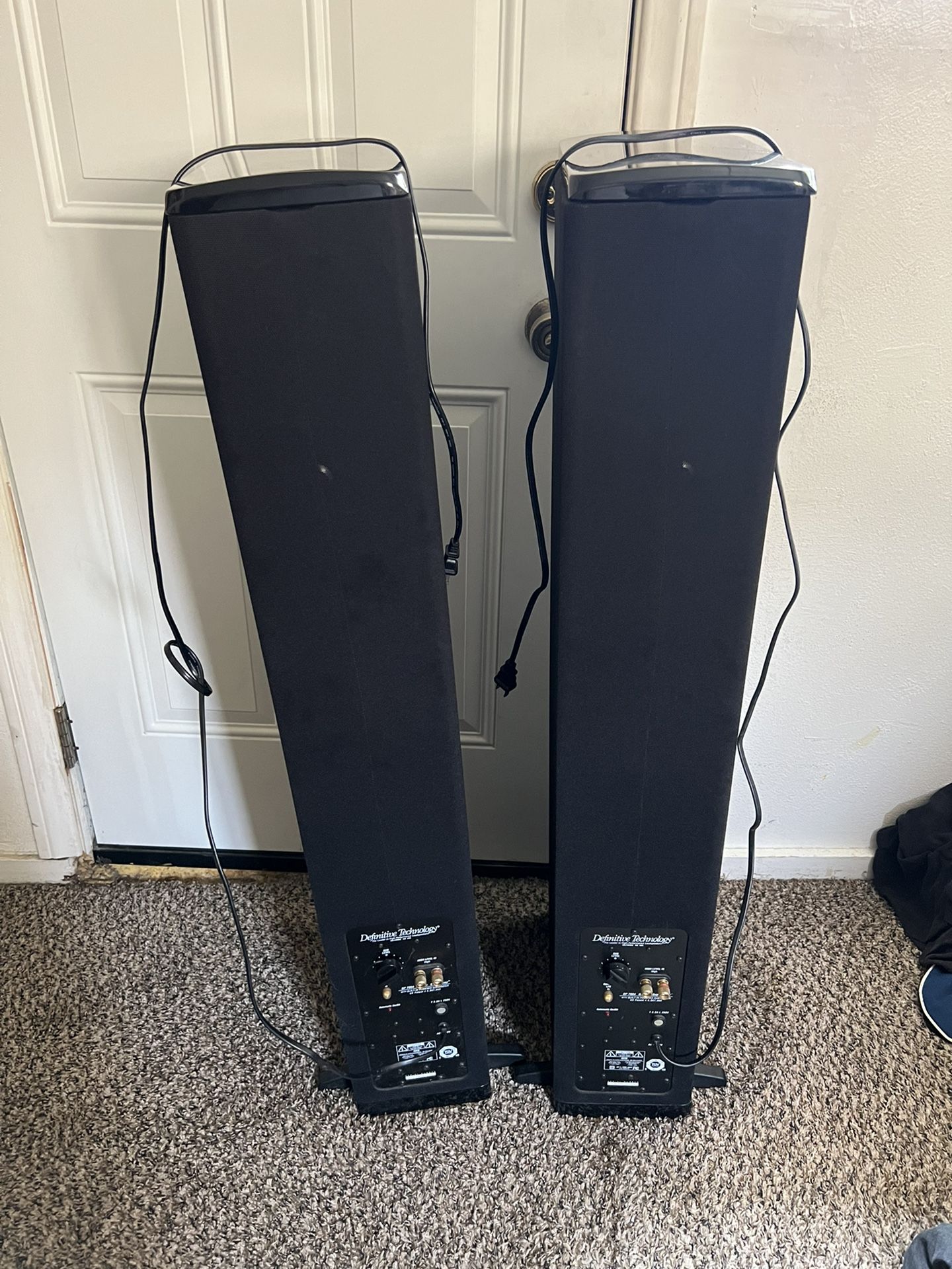 Definitive Technology BP7004 Bipolar SuperTower for Sale in Fullerton