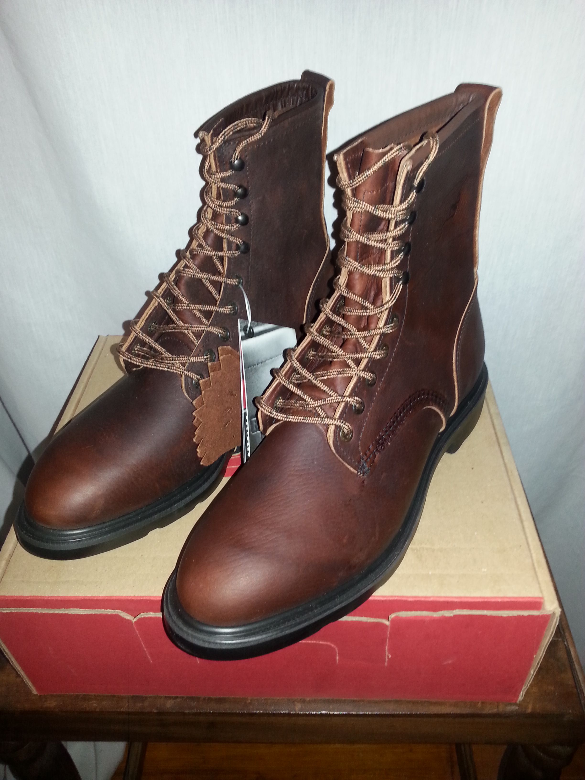 NIB Men's Red Wing Soft toe Brown Leather Boots. #931