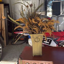 Decoration Base With Plants 