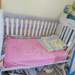 Crib (Convertible)