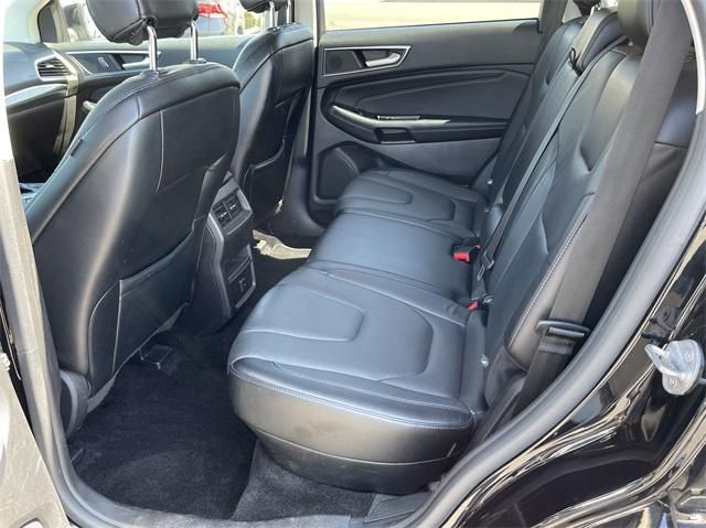 2017 Ford Edge