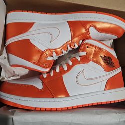 Nike Air jordan mid orange size 11