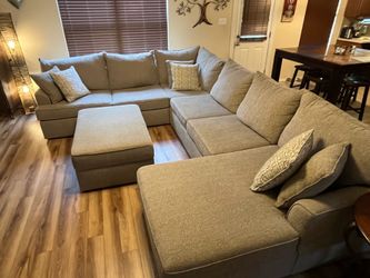 5pc sectional with chaise, and storage ottoman