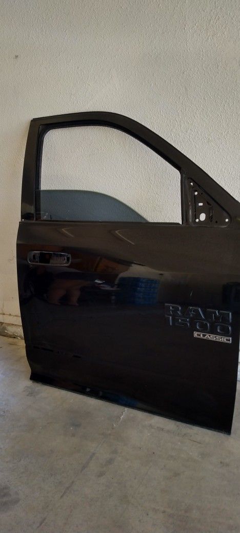 Part 2017-19 RAM 1500 Classic OEM