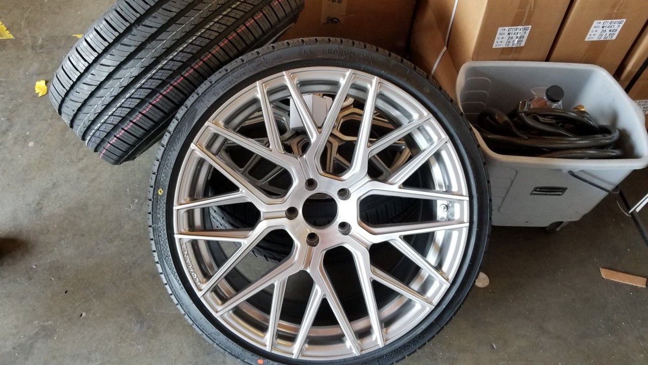 Lexus 20" new euro style rims tires set